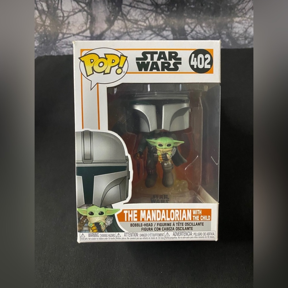 Funko Pop! Star Wars #402 The Mandalorian with the Child